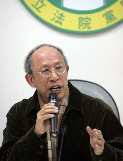 Wang Tuoh Renowned Taiwanese writer politician Wang Tuoh dies at 72