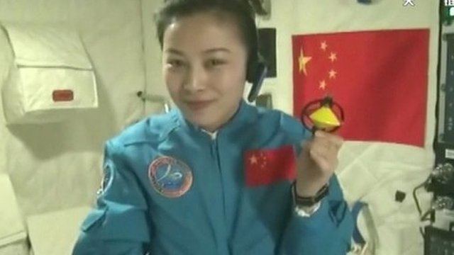 Wang Yaping China39s 2nd woman astronaut Wang Yaping delivers space