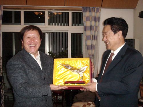 Wang Yongzhi Vice Minister CAO Jianlin Visits Academician WANG Yongzhi
