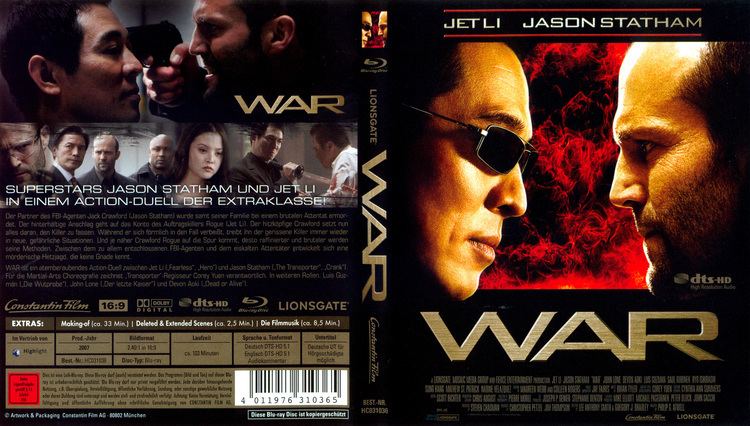 Jet Li and Jason Statham staring at each other intensely on the front DVD cover of the 2007 American action thriller film, War
