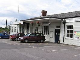 Warminster railway station httpsuploadwikimediaorgwikipediacommonsthu