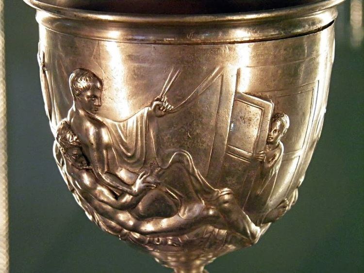Warren Cup ANTINOUS THE GAY GOD THE WARREN CUP IS A RICH GAY MANS FAKE