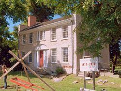 Warren Hull House httpsuploadwikimediaorgwikipediacommonsthu