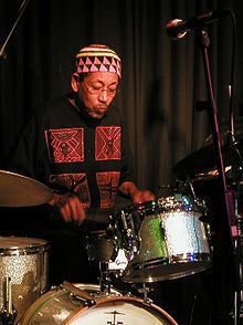 Warren Smith (jazz percussionist) httpsuploadwikimediaorgwikipediacommonsthu