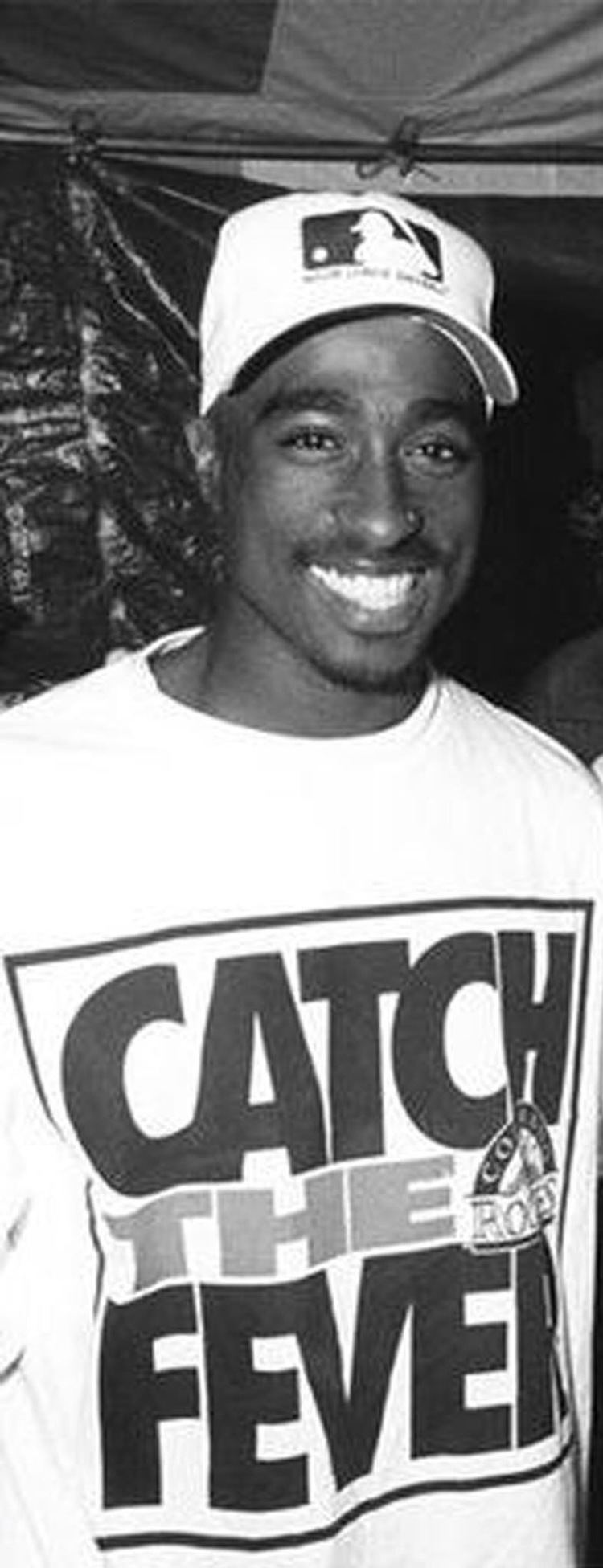 Warren Thomson Pin by Warren Thomson on 2pac Pinterest Tupac shakur and Rapper