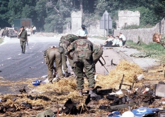Warrenpoint ambush Warrenpoint Ambush 18 British soldiers Slaughtered by the IRA