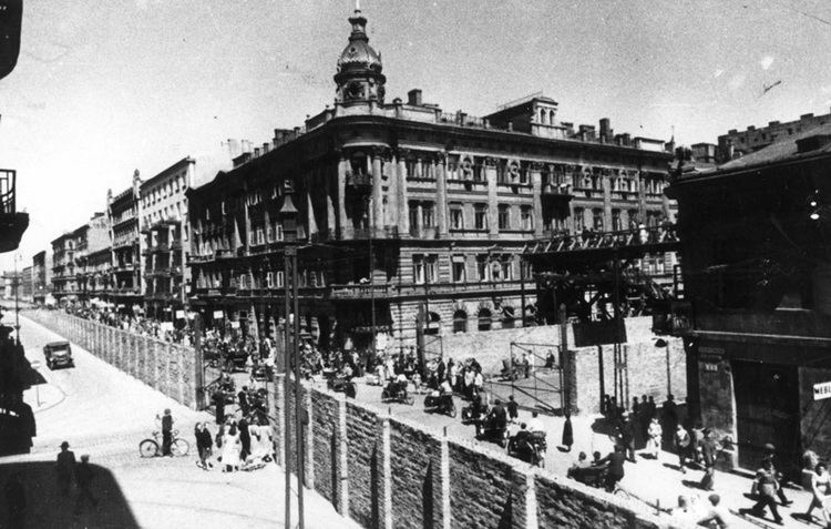 Warsaw Ghetto The Warsaw Ghetto After the Great Deportation Holocaust Survivors