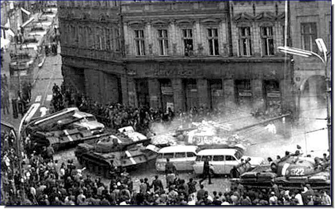 Warsaw Pact invasion of Czechoslovakia ILLUSTRATED HISTORY RELIVE THE TIMES Images Of War History WW2
