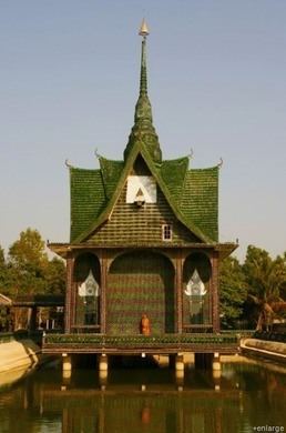 Wat Pa Maha Chedi Kaew Wat Pa Maha Chedi Kaew Si Kaeo Thailand Atlas Obscura