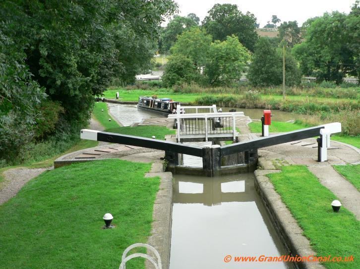 Watford Locks The Leicester Canal Norton Junction to Watford Staircase Locks in