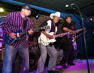 Wayne Baker Brooks Chicago Blues Guide HOT shows for this week