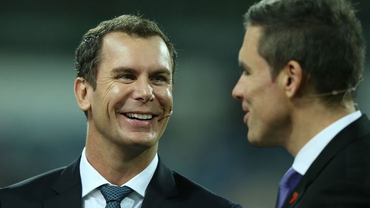 Wayne Carey Wayne Carey calls for AFL to ban a form of cheating AFL