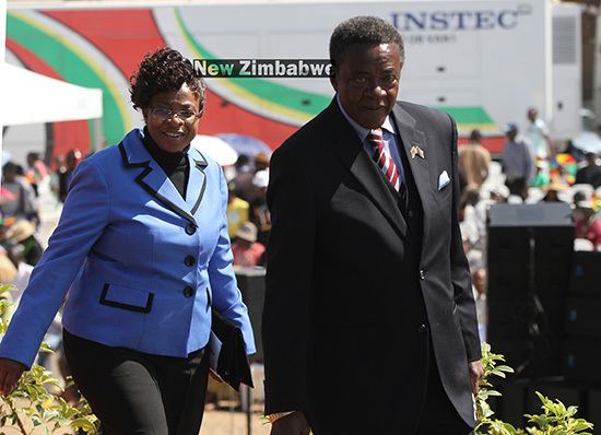 Webster Shamu Shamed Shamu grovels at Mugabe
