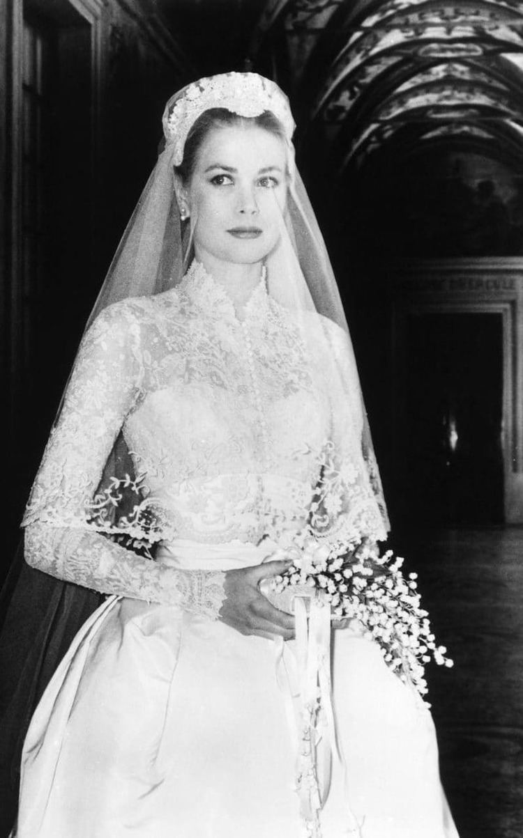 Wedding dress of Grace Kelly wwwtelegraphcoukcontentdamfashion20160418