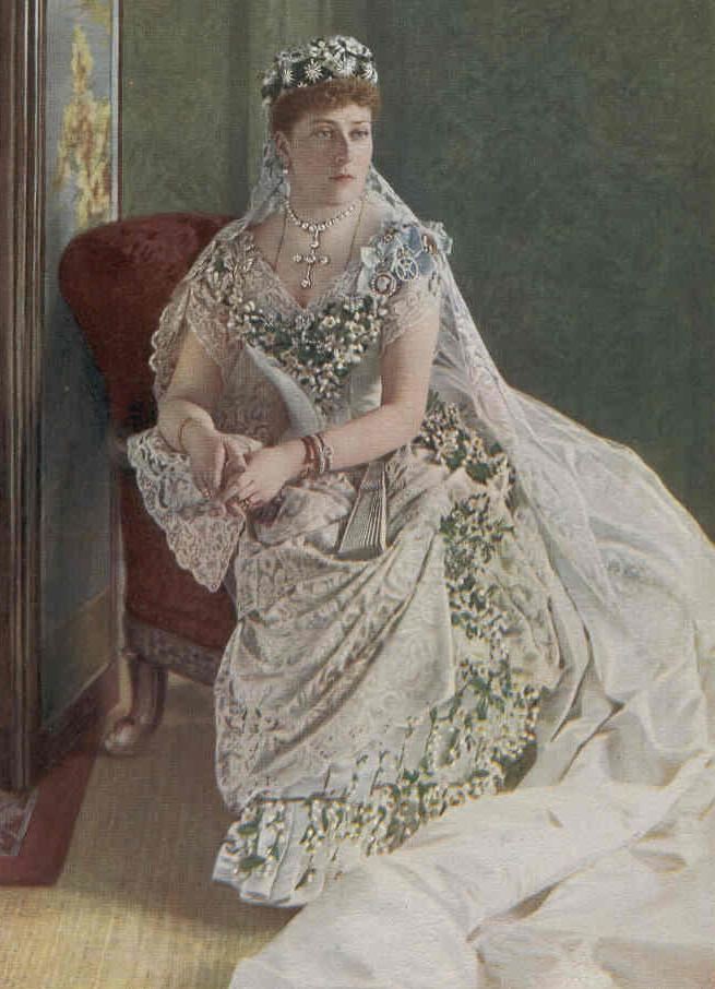 Wedding dress of Princess Beatrice