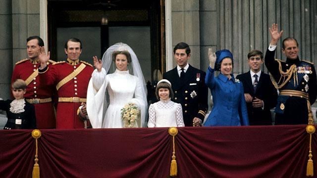 Wedding of Princess Anne and Mark Phillips BBC History Princess Annes wedding pictures video facts news