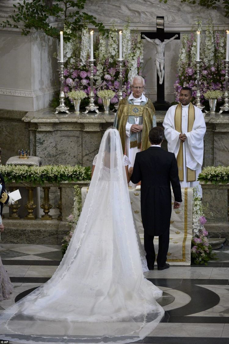 Wedding of Princess Madeleine and Christopher O'Neill Princess Madeleine of Sweden weds American financier beau watched by