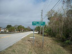Weeki Wachee Gardens, Florida httpsuploadwikimediaorgwikipediacommonsthu
