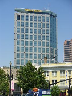 Wells Fargo Center (Salt Lake City) httpsuploadwikimediaorgwikipediacommonsthu