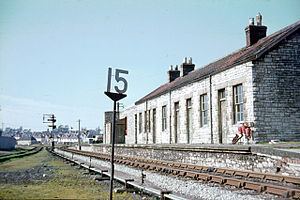 Wells (Priory Road) railway station httpsuploadwikimediaorgwikipediacommonsthu