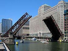 Wells Street Bridge (Chicago) httpsuploadwikimediaorgwikipediacommonsthu