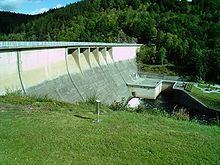 Wendefurth Dam httpsuploadwikimediaorgwikipediacommonsthu