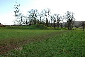 Weobley Castle, Herefordshire httpsuploadwikimediaorgwikipediacommonsthu