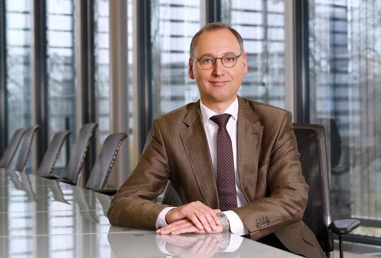 Werner Baumann Bayer CEO on animal health Either bulk up or get out FiercePharma