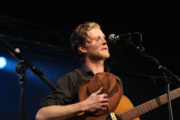 Wesley Schultz Wesley Schultz Pictures The Lumineers Greet Their Fans
