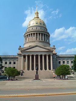West Virginia State Capitol httpsuploadwikimediaorgwikipediacommonsthu