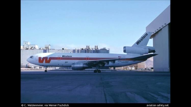 Western Airlines Flight 2605 CVR Western 2605 Runway confusion 31 October 1979 YouTube