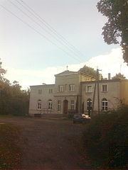 Węgierki Palace httpsuploadwikimediaorgwikipediacommonsthu