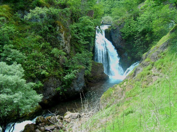 White Drin Waterfall
