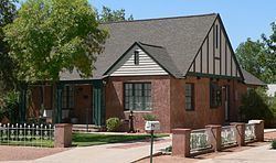 White House (Casa Grande, Arizona) httpsuploadwikimediaorgwikipediacommonsthu