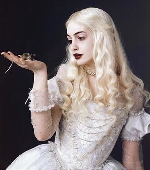 White Queen (Through the Looking-Glass) httpsuploadwikimediaorgwikipediaen664Ann