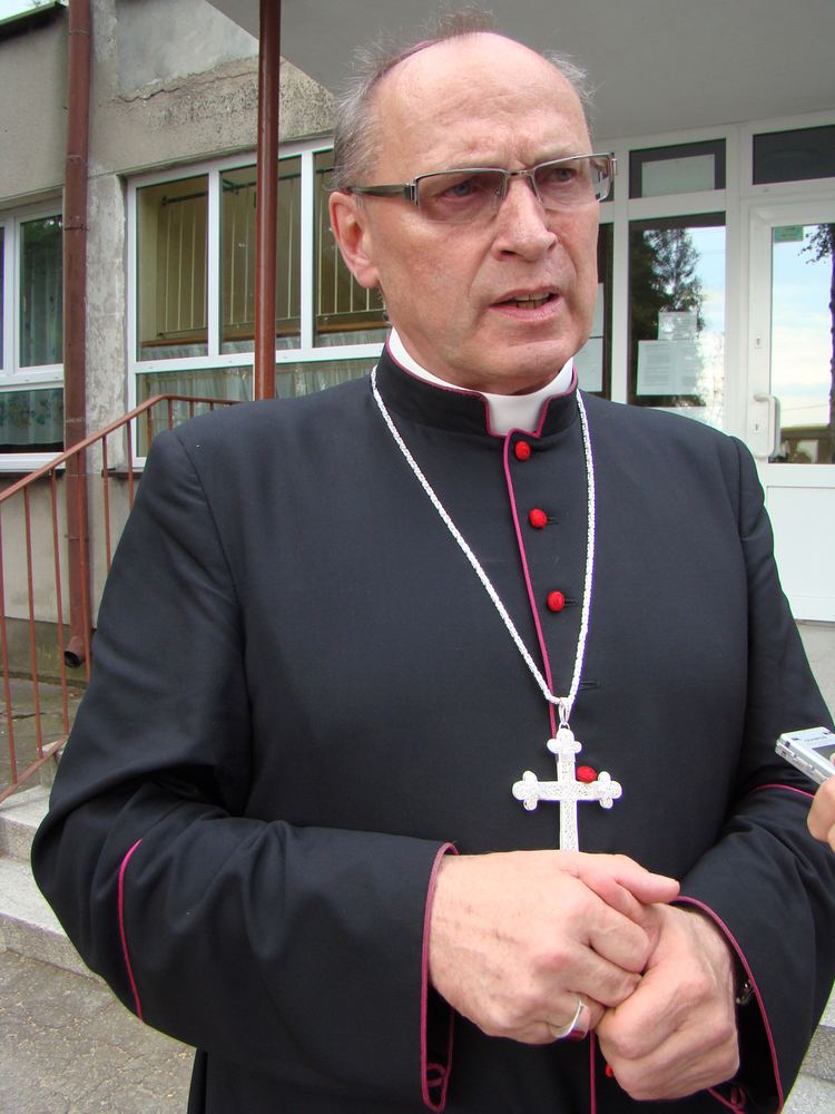 Wiesław Mering KONIN Biskup Wiesaw Mering o odwoaniu ksidza Pawa Szudzika