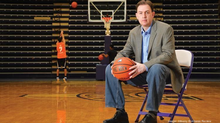 Will Brown (basketball) 10 minutes with University at Albany basketball coach Will