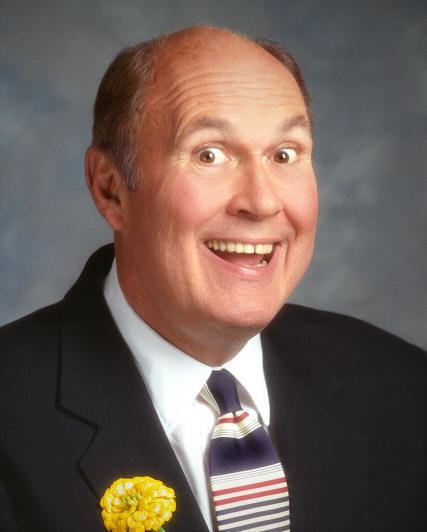 Willard Scott Willard Scott profile Famous people photo catalog