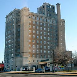 William Byrd Hotel httpsuploadwikimediaorgwikipediacommonsthu