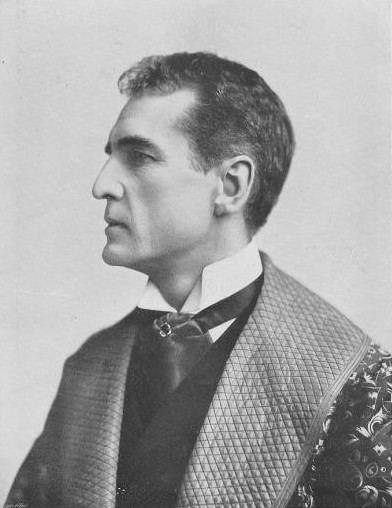 William Gillette Gillette Short Bio