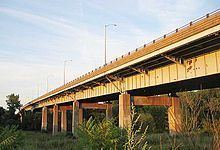 William H. Putnam Memorial Bridge httpsuploadwikimediaorgwikipediacommonsthu