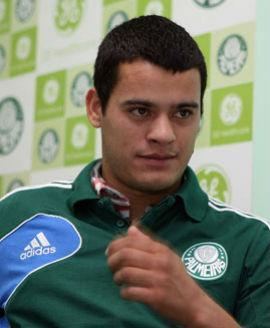 William Mendieta MENDIETA ASSINA COM VERDO POR 4 ANOS Notcias do Palmeiras