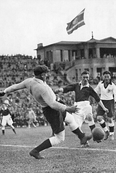 Willie Imrie Germany 1 Scotland 1 in May 1929 in Berlin Willie Imrie equalises