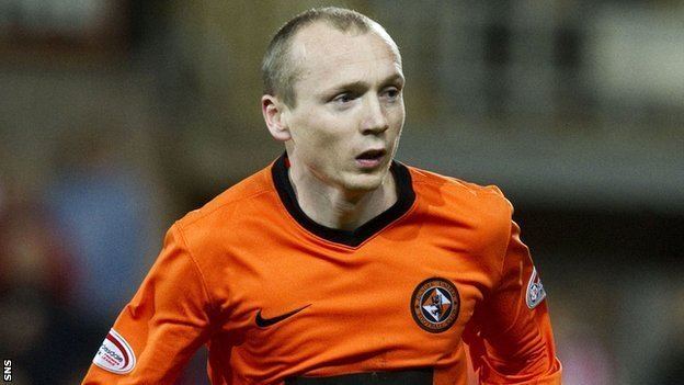 Willo Flood BBC Sport Willo Flood to join Aberdeen after Dundee