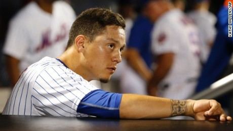 Wilmer Flores Wilmer Flores cries on field amid trade rumors CNNcom