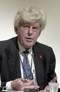 Wim Duisenberg httpsuploadwikimediaorgwikipediacommonsthu