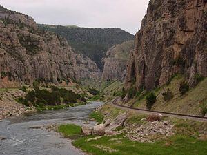 Wind River Canyon httpsuploadwikimediaorgwikipediacommonsthu