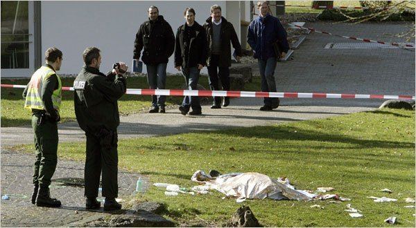 Winnenden school shooting German Gunman 17 Attacks School in Winnenden 16 Are