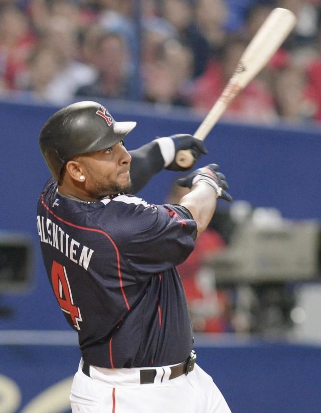 Wladimir Balentien Wladimir Balentien tied Japan39s singleseason home run