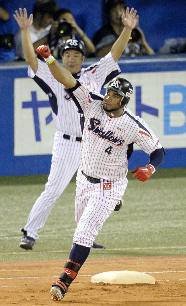 Wladimir Balentien Balentien ties singleseason home run record The Japan Times